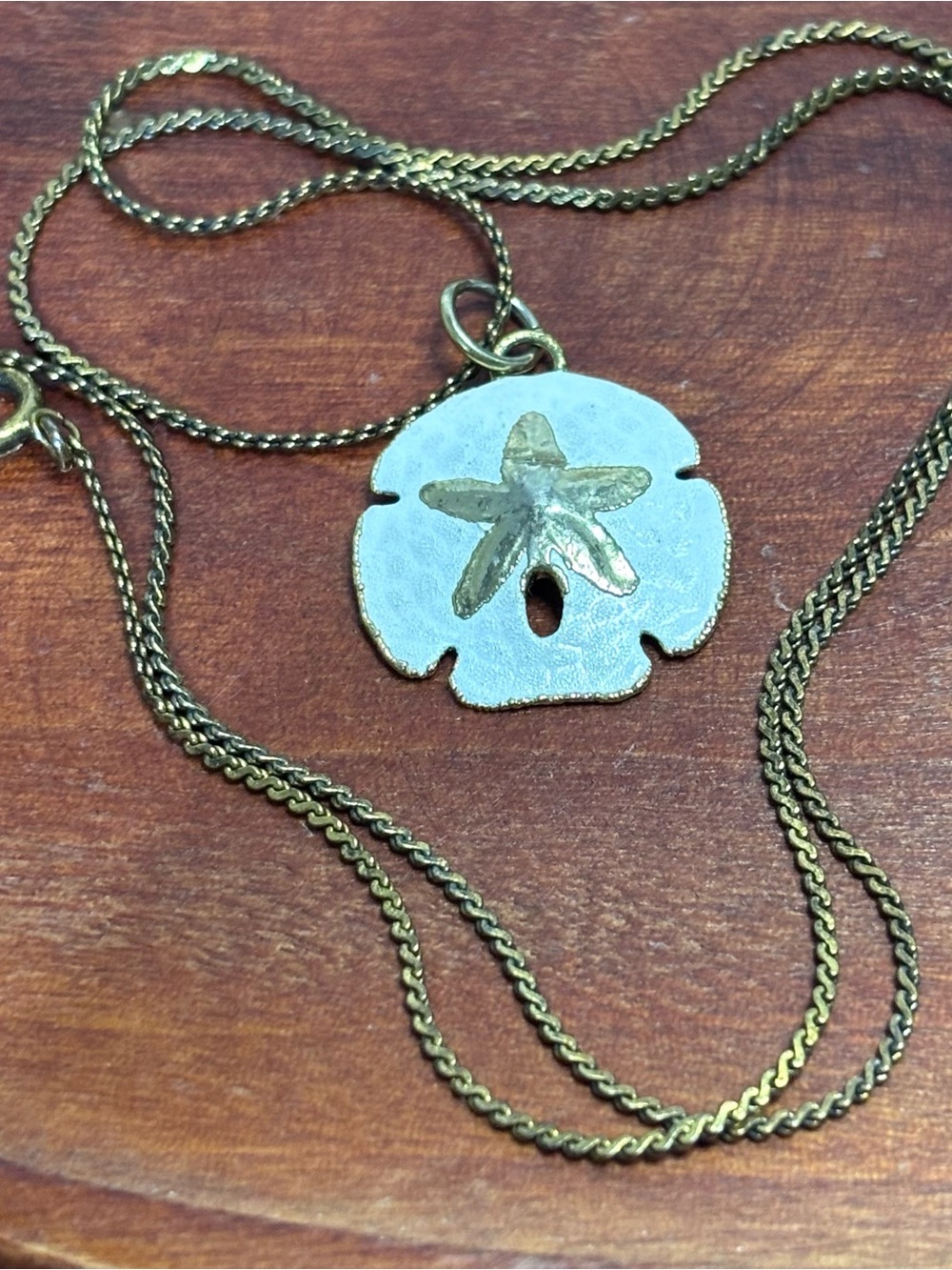 Dainty Sand Dollar pendant necklace